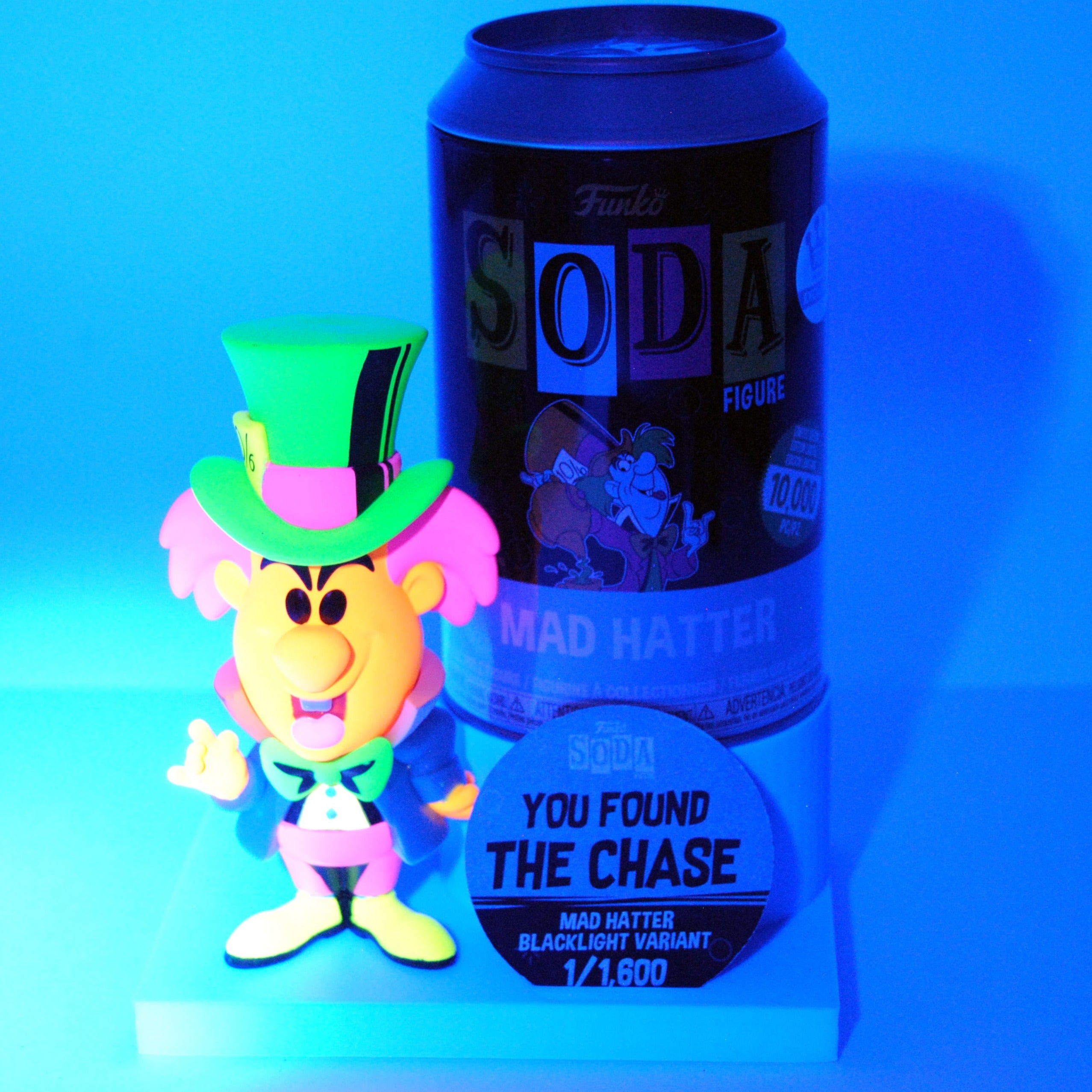 FUNKO SODA Blacklight Alice CHASE!!! 1 of 1,600 shops FUNKO SHOP EXCLUSIVE!!!