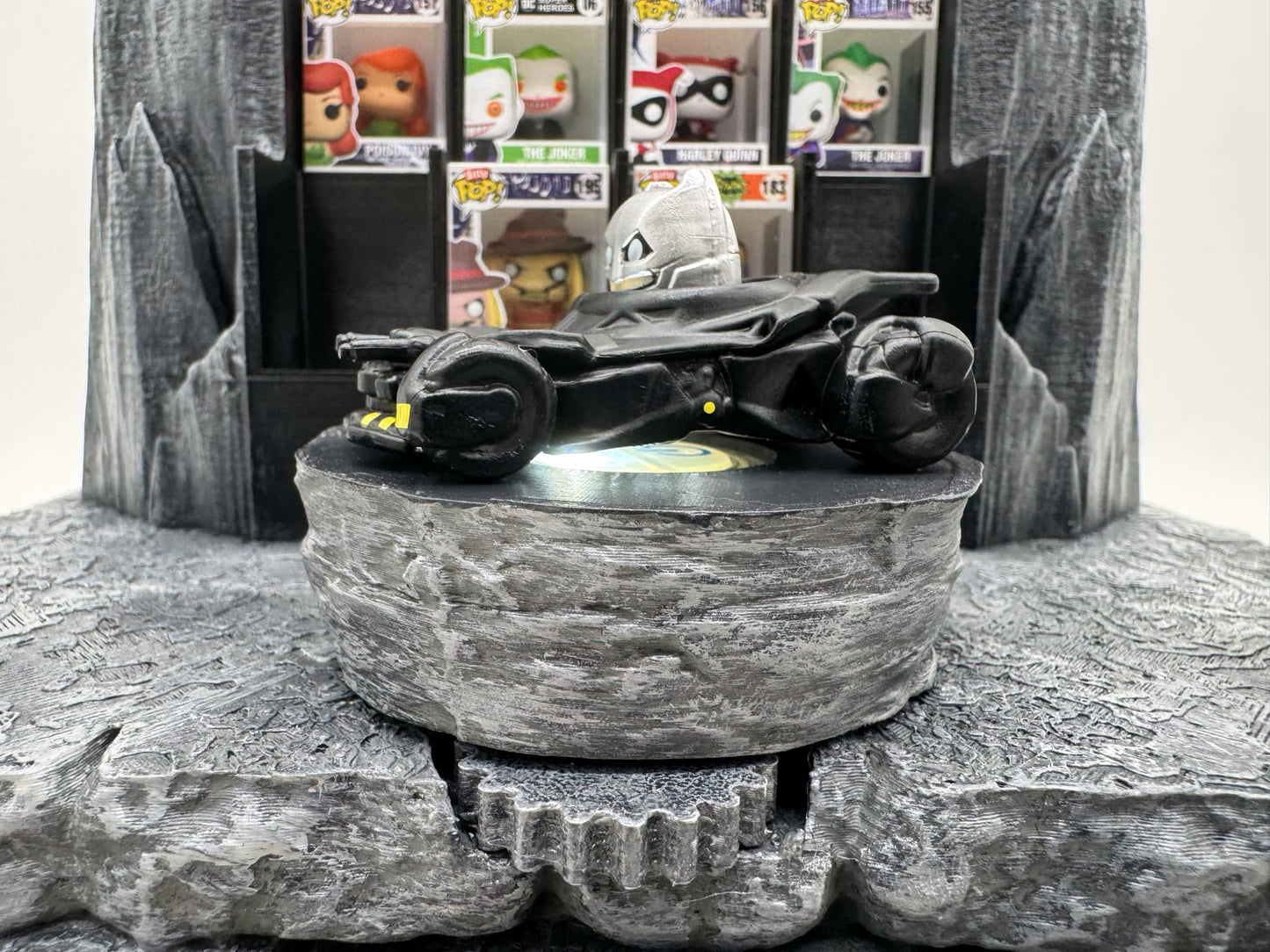 Soda Coaster® Itsy Bitsy Deluxe Batman Inspired Display for Funko® Bitty POP and Rides